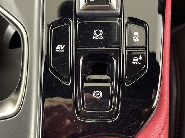 Lexus NX 11