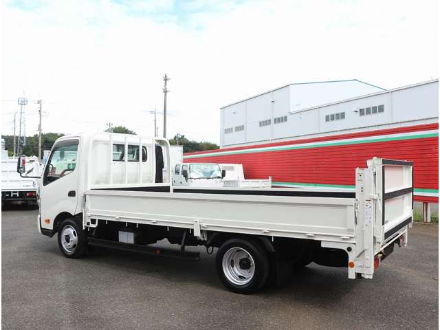 Hino Dutro 11