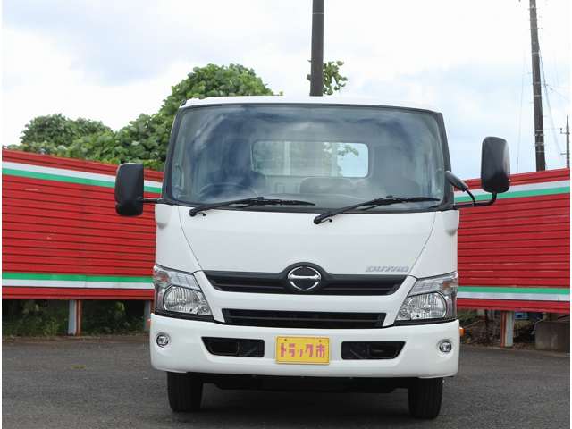 Hino Dutro 6