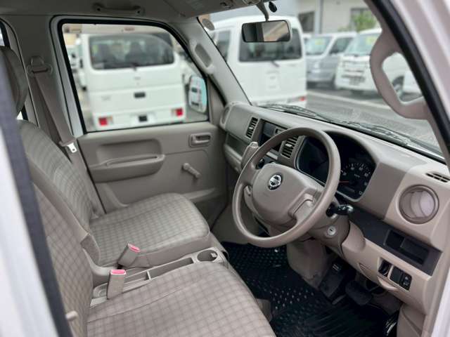 Nissan NV100 Clipper 5