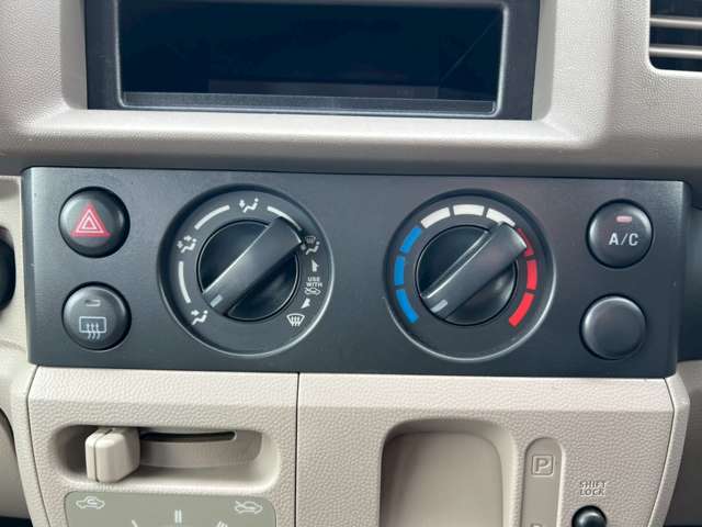 Nissan NV100 Clipper 9