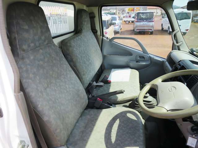 Hino Dutro 12