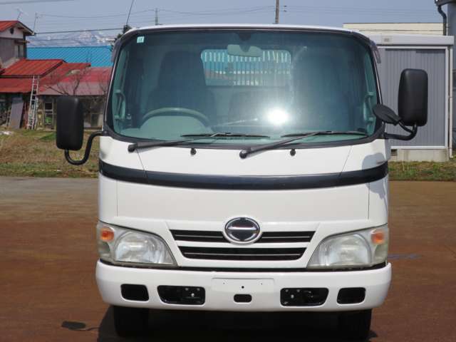 Hino Dutro 2