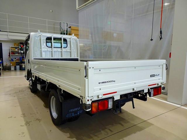 Isuzu Elf 4