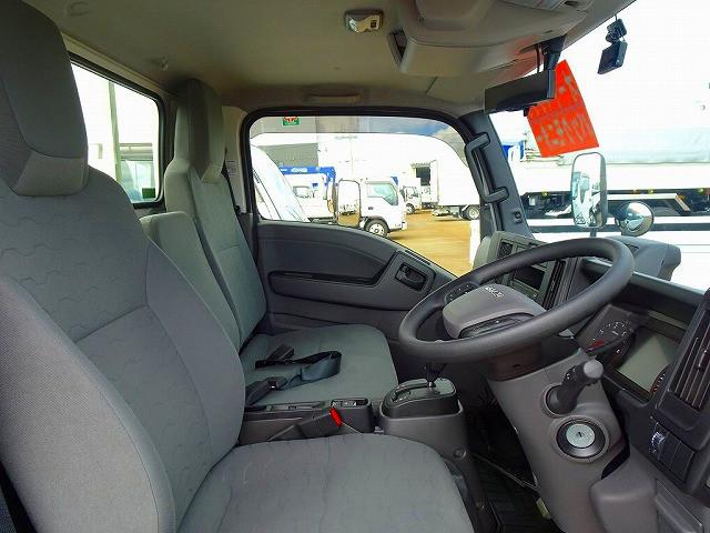 Isuzu Elf 6