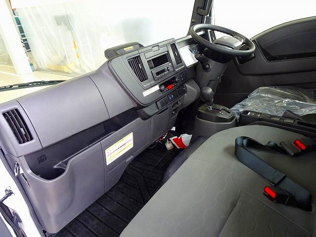 Isuzu Elf 8