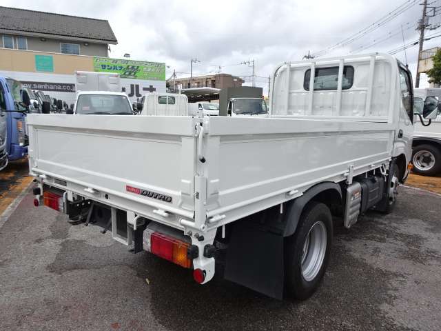 Hino Dutro 11