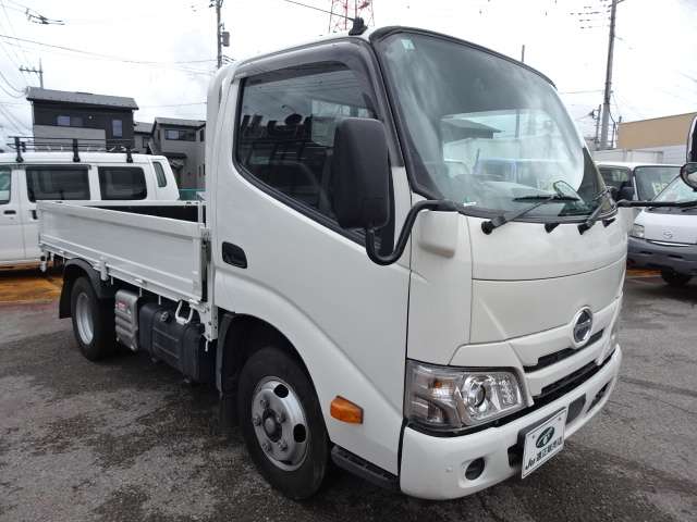 Hino Dutro 10