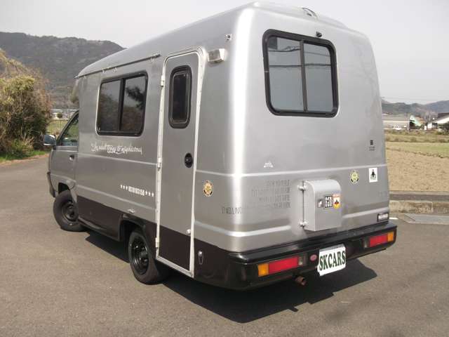Toyota Light Ace Truck 6