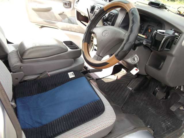 Toyota Light Ace Truck 7