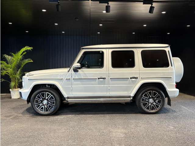 Mercedes-Benz G-Class 3