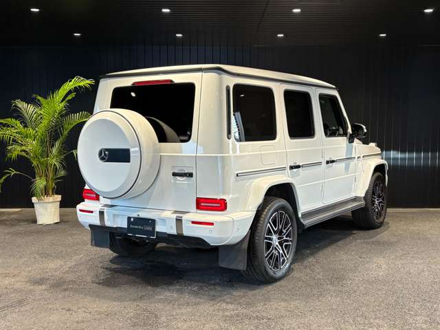 Mercedes-Benz G-Class 4