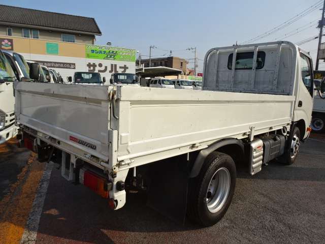 Hino Dutro 12