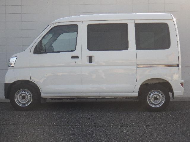 Daihatsu Hijet Cargo 5