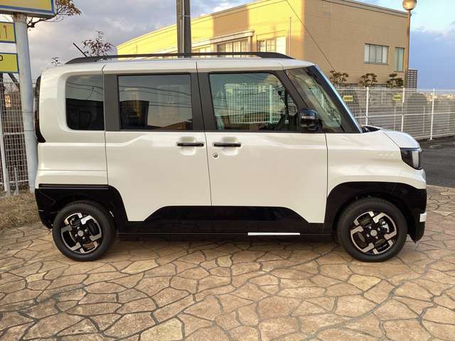 Mitsubishi Delica Mini 12
