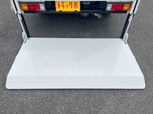 Mitsubishi Fuso Canter 12