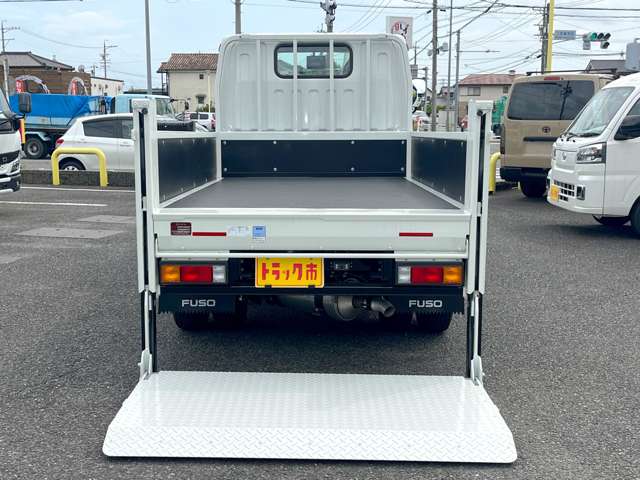Mitsubishi Fuso Canter 7