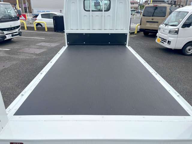 Mitsubishi Fuso Canter 10