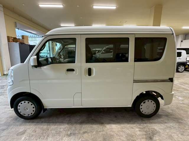 Nissan NV100 Clipper 11