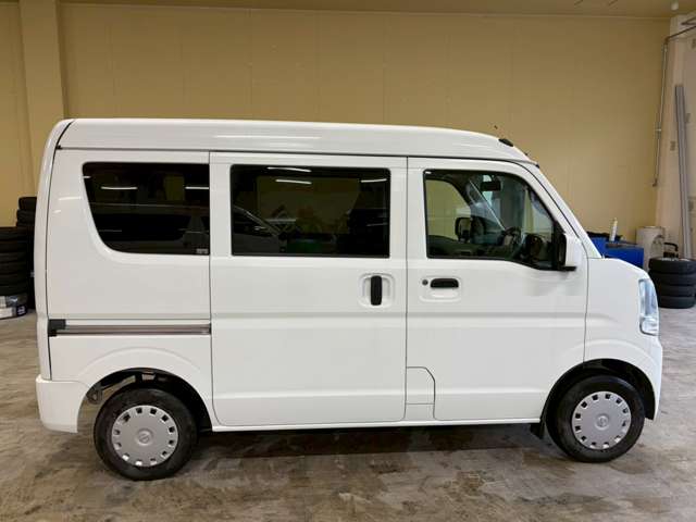 Nissan NV100 Clipper 10
