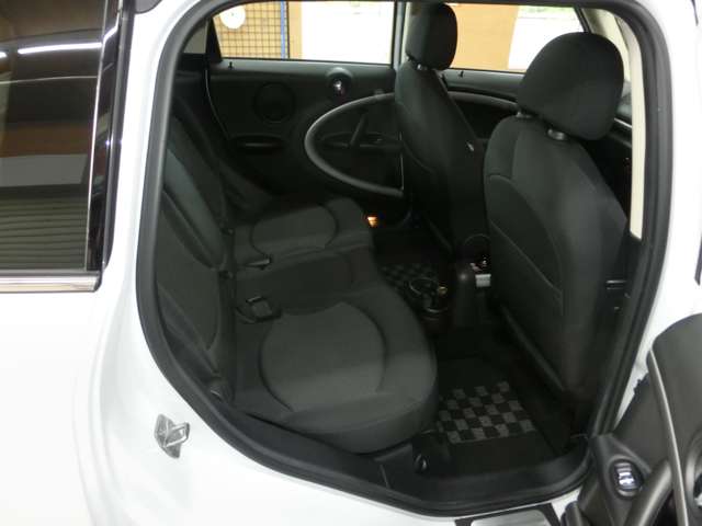 MINI Crossover 11