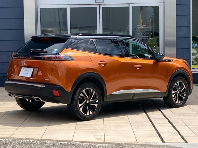 Peugeot SUV 2008 8