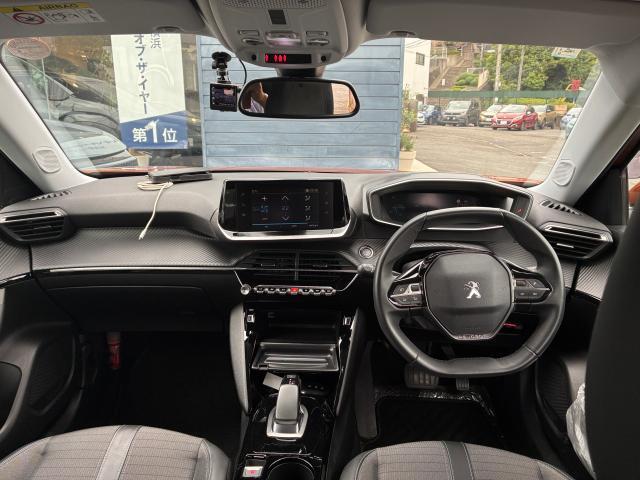 Peugeot SUV e-2008 6