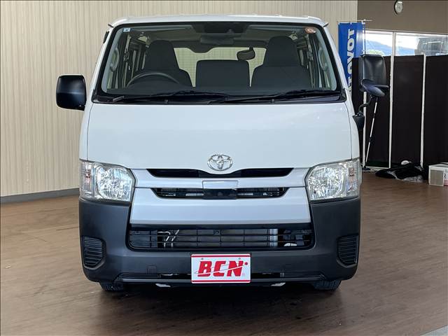 Toyota Hiace Van 2