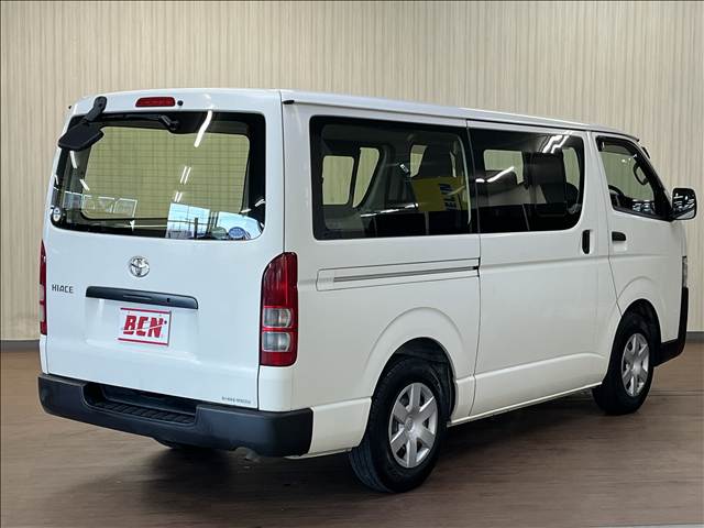 Toyota Hiace Van 5