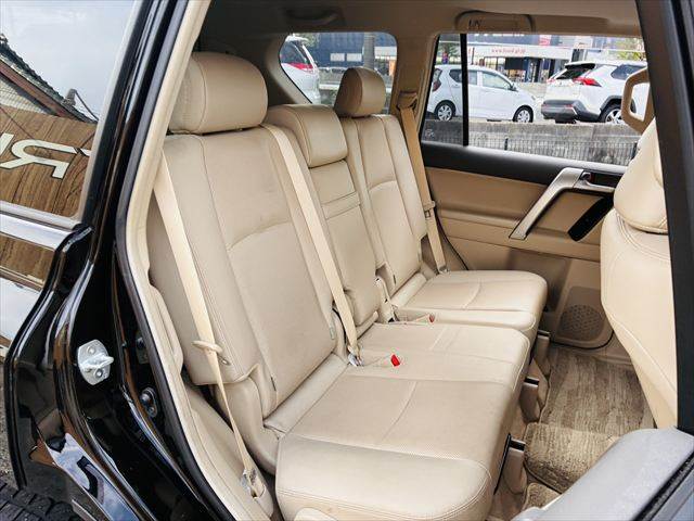 Toyota Land Cruiser Prado 12