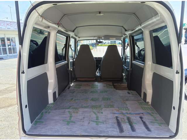 Mitsubishi Minicab Van 11