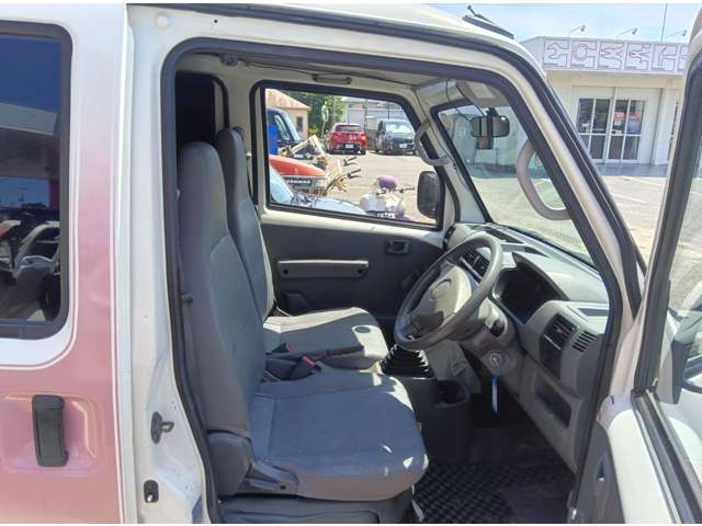 Mitsubishi Minicab Van 7