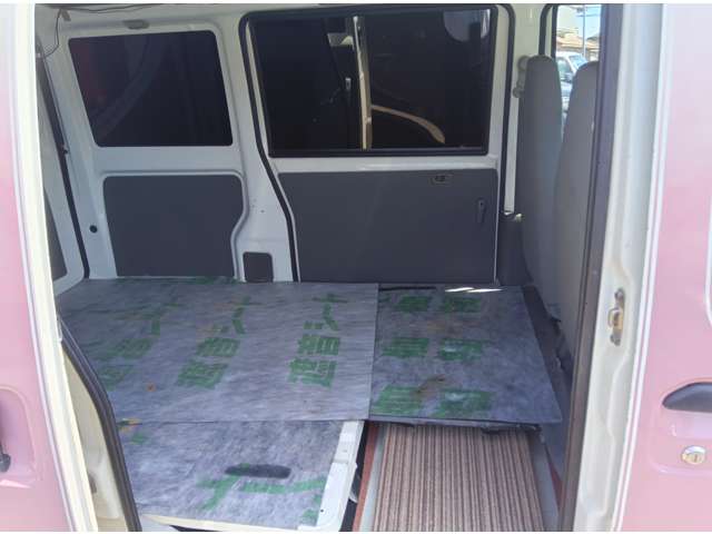 Mitsubishi Minicab Van 8