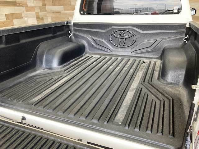 Toyota Hilux 5