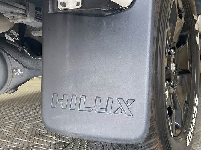 Toyota Hilux 8