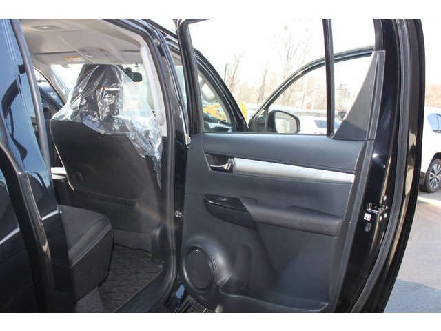 Toyota Hilux 11