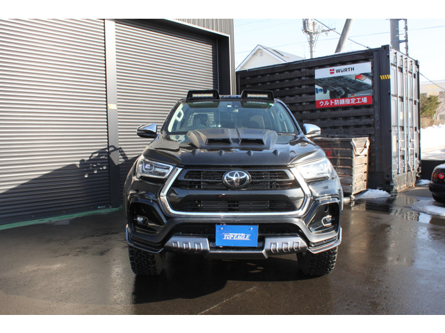 Toyota Hilux 2