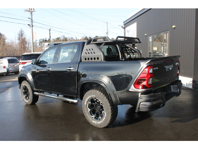 Toyota Hilux 4