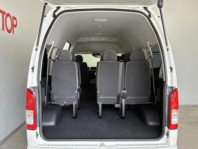 Toyota Hiace 10