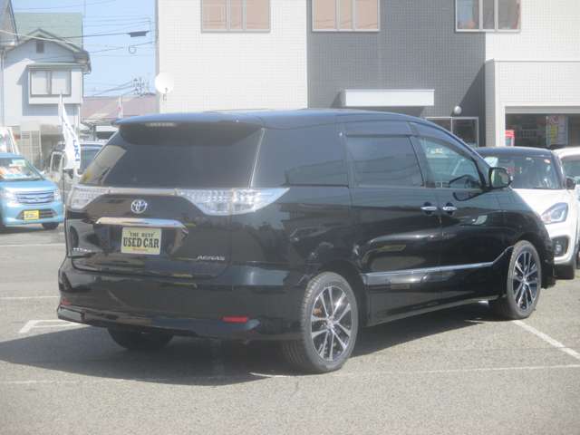 Toyota Estima 5
