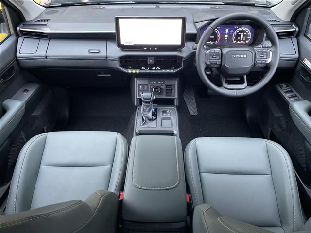Toyota Hilux 4