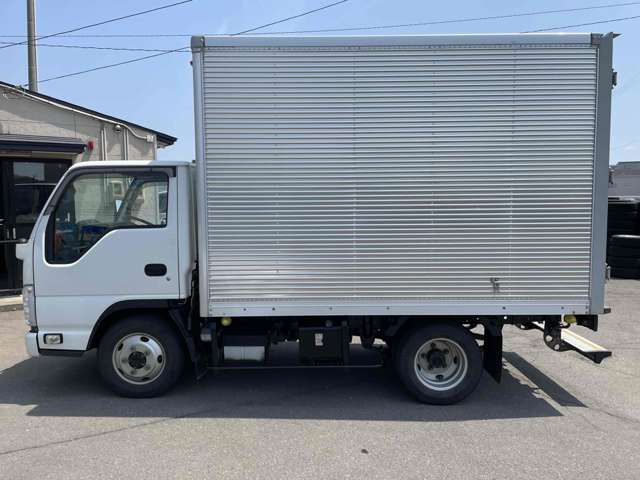 Isuzu Elf 2