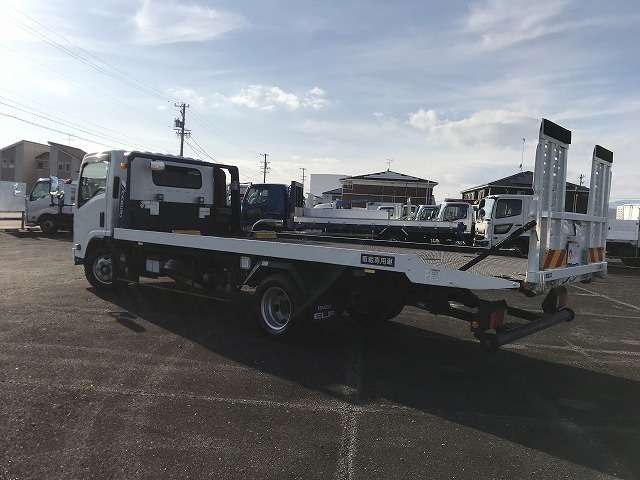 Isuzu Elf 11