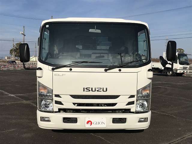 Isuzu Elf 2