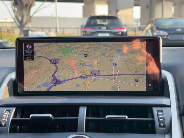 Lexus NX 4
