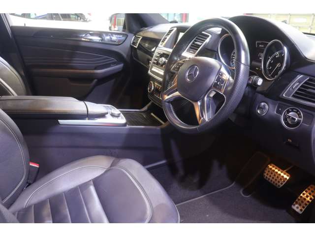 Mercedes-Benz MClass 10