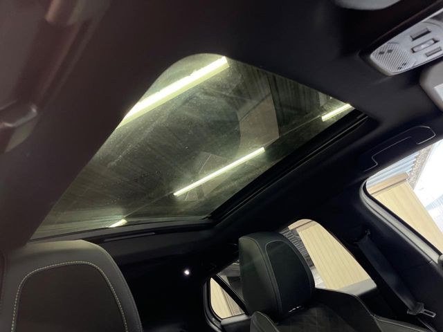 Peugeot SUV 2008 4