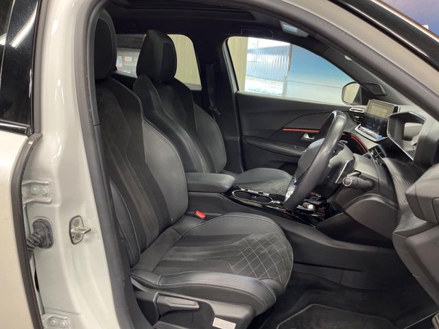 Peugeot SUV 2008 10