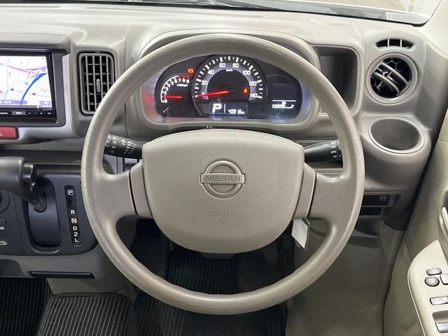 Nissan NV100 Clipper 11