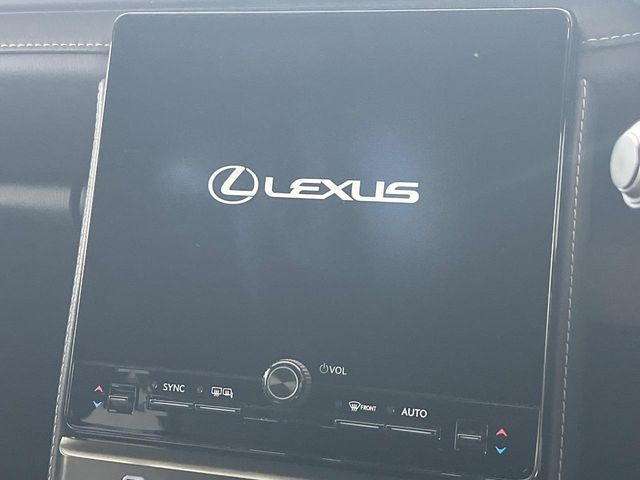 Lexus LBX 3